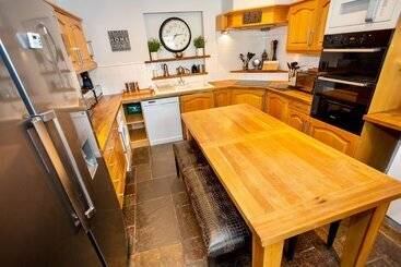 Croyde Beach Haven 5 Bedrooms