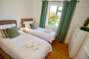 Croyde Beach Haven 5 Bedrooms