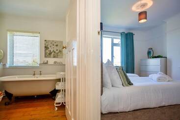 Croyde Beach Haven 5 Bedrooms