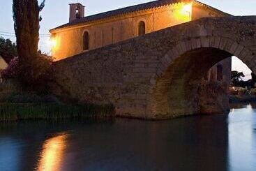 هتل Barge Beatrice Cruises On The Canal Du Midi