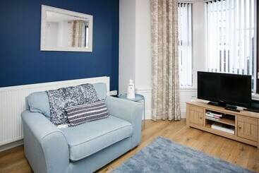 The Nautical Apartment