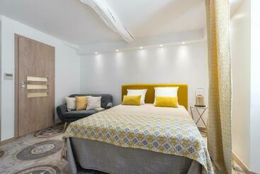 Valbonne Flat