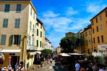 Appartement Tout Neuf Vieil Antibes