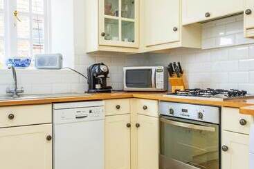 The Apartment Sherborne