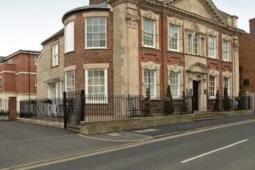 Villetts House