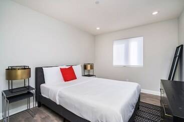 Brand New Luxury 3bdr Townhome In Silver Lake
