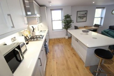 Middle Chine 2 Bedroom Holiday Home