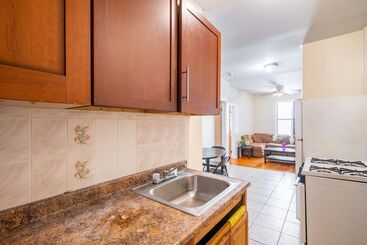 پانسیون Furnished Eastern Parkway Guest House