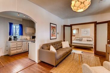 Sloan S Lake Solitude Intimate Carriage House