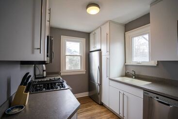 The City Park Cottage With Home Theater