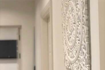 Onpoint Apartments   Deluxe Apartment City Centre Ideal Location!