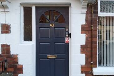پانسیون Templemore Townhouse