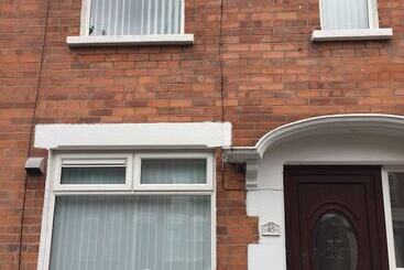 پانسیون Templemore Townhouse