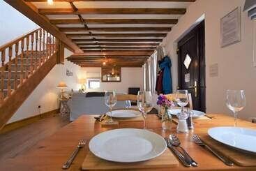 Byre Cottage