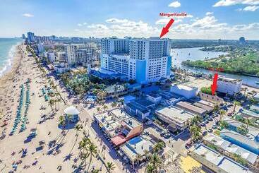 Hobe Lofts By Designedvr