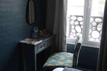 هتل Hôtel Des Pins