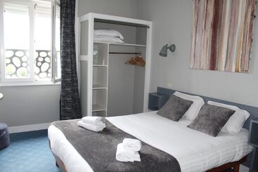 هتل Hôtel Des Pins