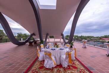 هتل Pacific Premier Resort & Spa