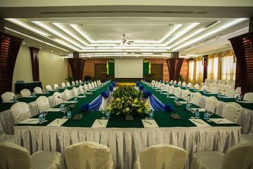 هتل Pacific Premier Resort & Spa