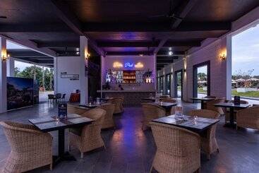 هتل Pacific Premier Resort & Spa