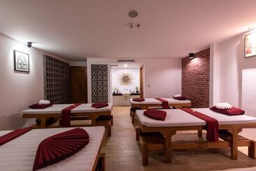 هتل Pacific Premier Resort & Spa