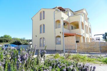 Apartment Darko