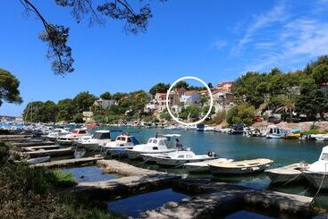 ツーリストアパートメント Apartments Elvis