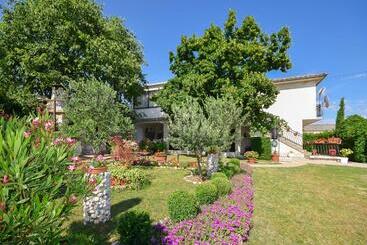Apartments Zorka