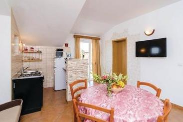 Apartments Pavo