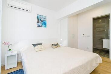 דירות לתיירים Apartments Lula