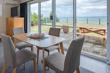 汽车旅馆  Stanley Village Waterfront Accommodation