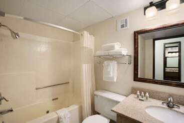 هتل Baymont By Wyndham Branson   On The Strip