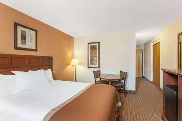 هتل Baymont By Wyndham Branson   On The Strip