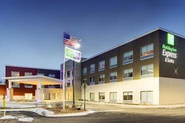 هتل Baymont By Wyndham Galesburg