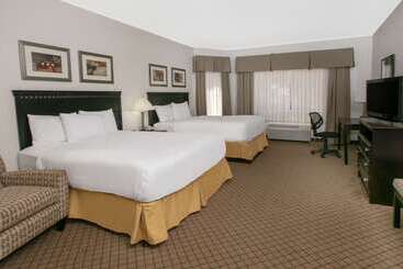 هتل Baymont By Wyndham Roswell