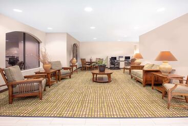 هتل Baymont By Wyndham Roswell
