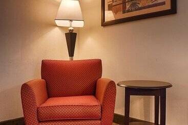 هتل Best Western Plus Edison Inn