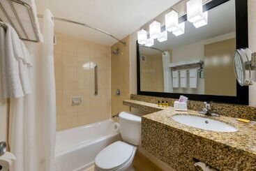 هتل Best Western Plus North Miami Bal Harbour