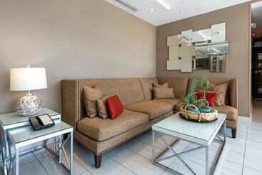 هتل Best Western Plus North Miami Bal Harbour