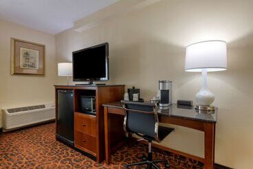 هتل Best Western Plus North Miami Bal Harbour
