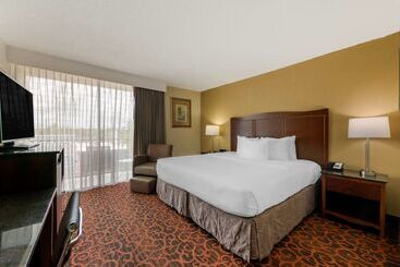 هتل Best Western Plus North Miami Bal Harbour
