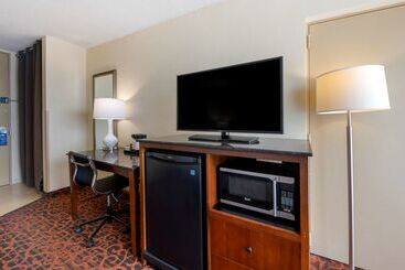 هتل Best Western Plus North Miami Bal Harbour