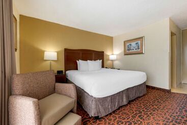 هتل Best Western Plus North Miami Bal Harbour
