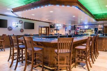 هتل Quality Inn Dayton Airport
