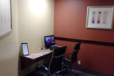 هتل Clarion Inn
