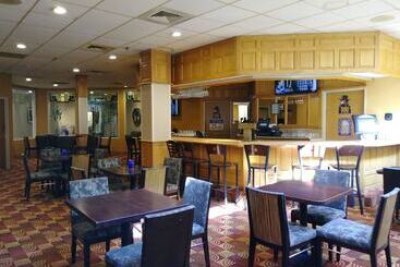 هتل Clarion Inn