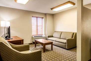 هتل Clarion Inn