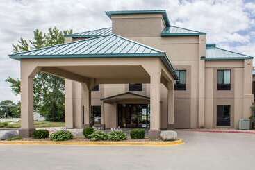 هتل Econo Lodge Ankeny   Des Moines