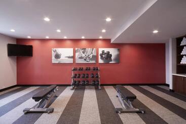 هتل Fairfield Inn & Suites By Marriott Camarillo