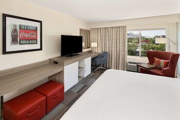هتل Hampton Inn Atlantageorgia Techdowntown